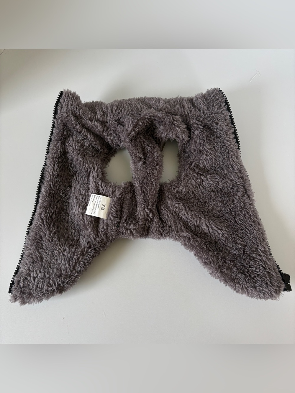 Small Dog Faux fur Jacket with‎ harness - Picture 3 of 8